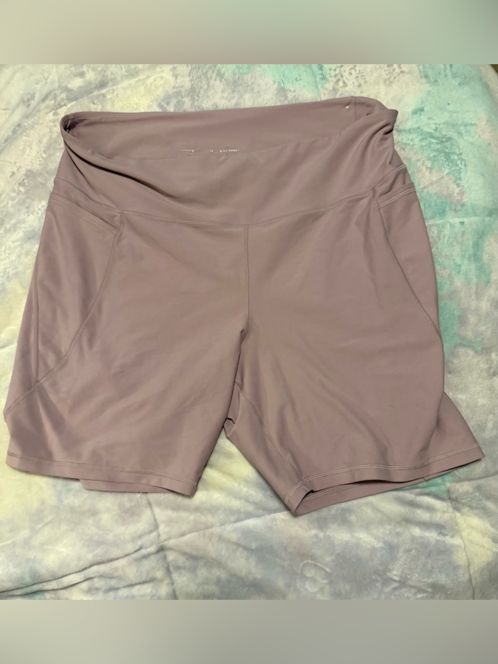 Old Navy Dusty Mauve High-Waist Bike Shorts with Side Pockets
